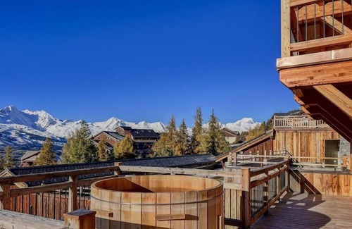 Vallandry Chalet De Esquí | Luxury 10 person, 5 bedroom chalet with hot tub, sauna and steam room.