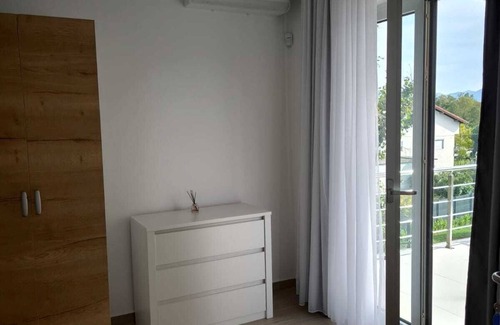Trn Villa | Luxury 12-Bed Villa w/ AC Heated Pool & EV Charger – Near Mostar & Kravice Falls