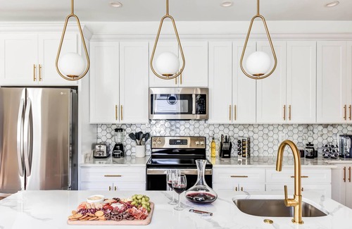 Park View Casa | Luxury 12-BR DC Mansion+Rooftop Patio | Sleeps 28