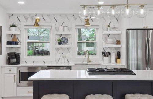 Minnetonka Casa | Luxury 1800sq.ft Home - Sleeps 8