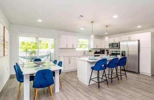 Flagami Casa | Luxury 1Bd/1Ba Apartment PatioBBQ. Coral Gables.