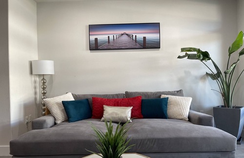 Ladera Heights Condominio | Luxury 1Bed The Grove Weho Melrose Beverly Hills
