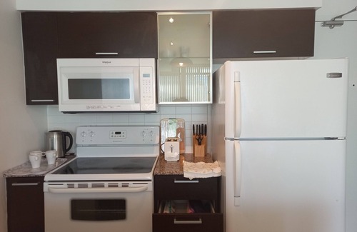 Bay Cloverhill Condominio | Luxury 1bedroom condo apartment in downtown Toronto
