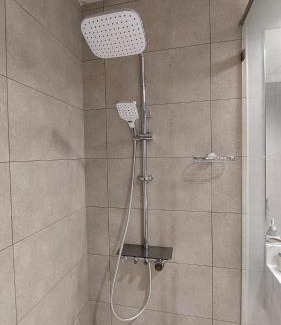 Muscat Hills Apartamento | Luxury 1BHK with Balcony - Muscat Hills