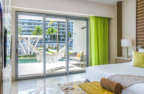 Puerto Juárez Complejo | Luxury 1BR All-Inclusive - Private Swim-up Pool on 5 Diamond Resort