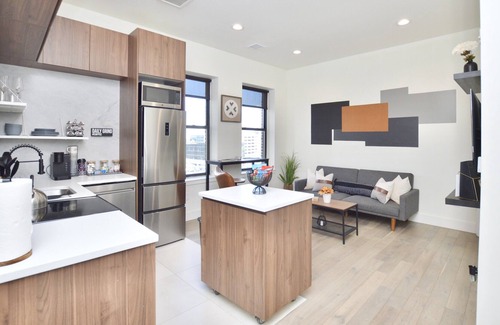 Central Business District Apartamento | 🔰Luxury 1BR Apt Kng Bed Rooftop DwnTwn Newark 5🌟