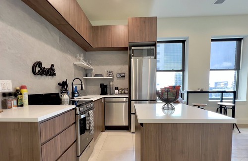 Central Business District Apartamento | 🔰Luxury 1BR Apt Kng Bed Rooftop DwnTwn Newark 5🌟