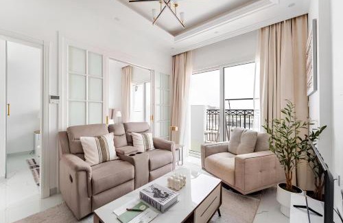 Al Barsha Apartamento | Luxury 1BR Lagoon View Arjan near Miracle Garden Vincitore Benessere by Green Sky Holiday Homes