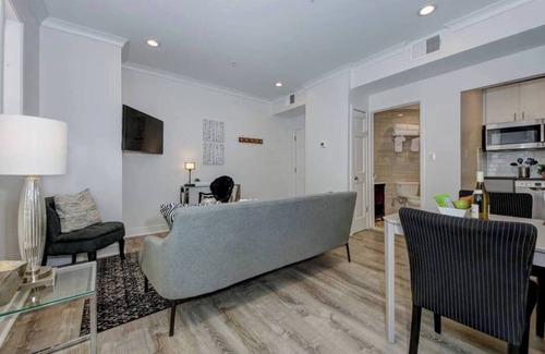 Dupont Circle Cama Y Desayuno | Luxury 1BR Suite 1 Dupont / Kalorama