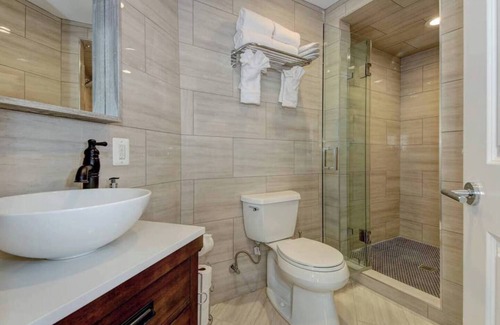 Dupont Circle Cama Y Desayuno | Luxury 1BR Suite 1 Dupont / Kalorama