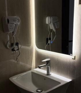 Dammam Apartamento | Luxury 1BR Suite Walk to Café&Supermarket