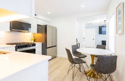 Eagle Hill Apartamento | Luxury 2 Bed 2 Bath East Boston
