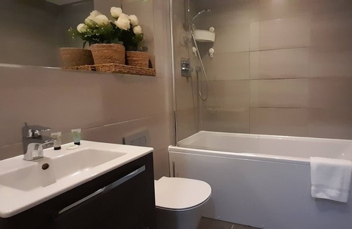 Erdington Apartamento | Luxury 2 bed Apt 10 mins to City Centre