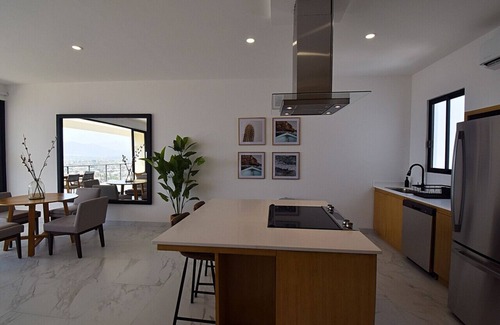 Centro Apartamento | Luxury 2 Bed @Heart of Cabo OceanView Pedregal 802