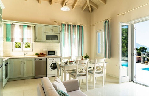 Frourion Villa | Villa de lujo de 2 dormitorios con piscina privada en Assos