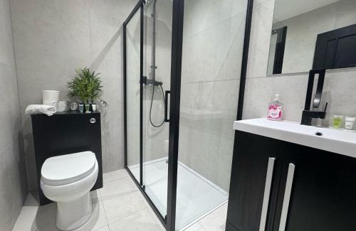 Uxbridge North Apartamento | Luxury 2 Bed West London, Free Parking