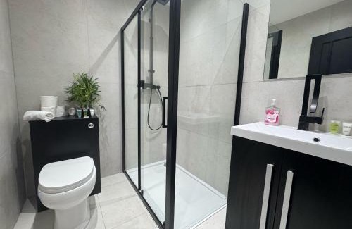 Uxbridge North Apartamento | Luxury 2 Bed West London, Free Parking