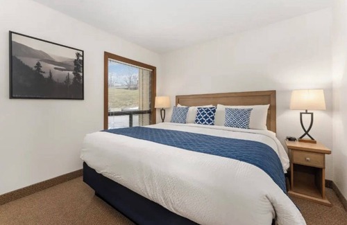 Wapato Point Complejo | Luxury 2 Bedroom and 2 Bathroom Unit with Full Amenities