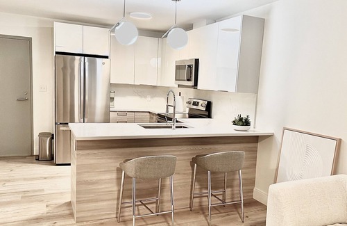 Quincy Apartamento | Luxury 2 Bedroom Apartment in Heart of Quincy