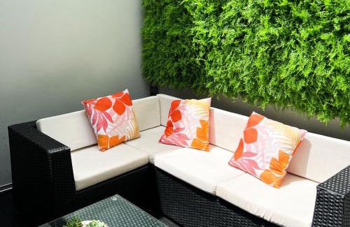 Albany Apartamento | Luxury 2 Bedroom Apartment with cocktail bar and espresso machine