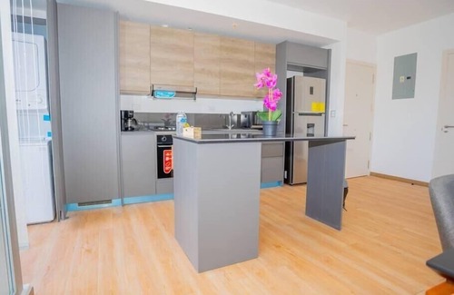 Marbella Apartamento | Luxury 2 Bedroom apt with free parking and balcony