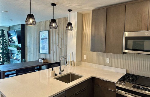 Willow Grove Condominio | Luxury 2-bedroom Condo on the Blue River in Silverthorne