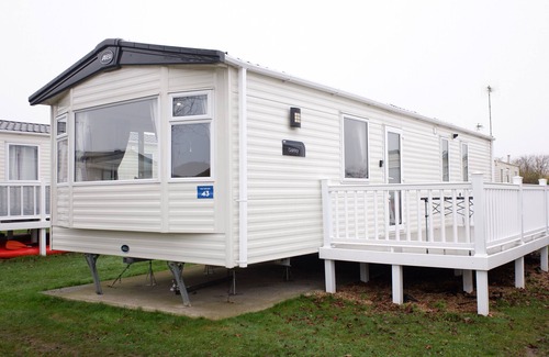 Colchester Cabina | Luxury 2 Bedroom Caravan at Mersea Island Holiday