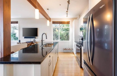 Regional District of Nanaimo Condominio | Luxury 2 bedroom condo next to Rathtrevor Park, amazing ocean views.