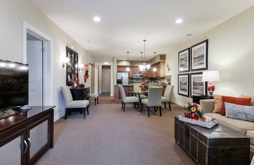 Branson Condominio | Condominio de lujo de 2 dormitorios -, unidad de servicio, excelente ubicación cerca de Branson Landing.
