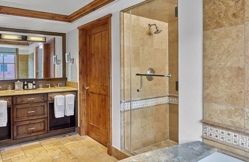 Aspen Complejo | Luxury 2-Bedroom Residence at St. Regis Aspen: Available April 19th - 26th