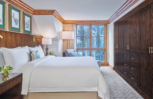 Aspen Complejo | Luxury 2-Bedroom Residence at St. Regis Aspen: Available April 19th - 26th