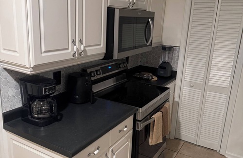 Cary Casa | Luxury 2-bedroom townhome in the Heart of Cary offering WiFi, AC in Unit .