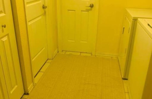 Southeast Colorado Springs Apartamento | Luxury 2 bedroom rental place with a fireplace