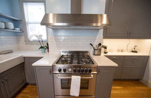 Russian Hill Apartamento | Luxury 2 bedroom 1 bath Penthouse in prime neighborhood. ORGANIC SANITATION