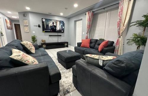 Newark Apartamento | Luxury 2-Bedrooms 2-Bathrooms Near NYC/EWR