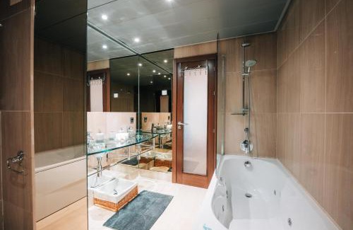 Nueva Milla de Oro Apartamento | Luxury 2 bedrooms, Private Heated Pool - EHHouse