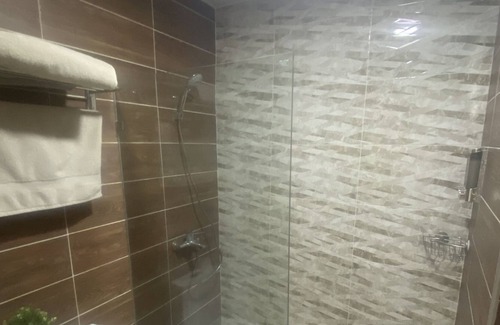 Los Rios Condominio | Luxury 2 beds apt. Pool+Gym. Near CIPLA and CCEP