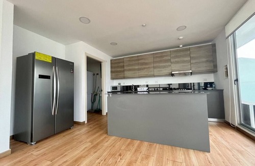 Marbella Apartamento | Luxury 2 BR apt with free parking and balcony