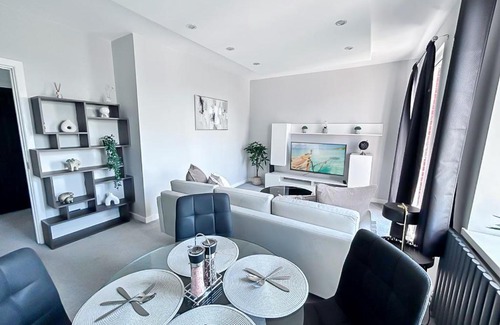 St. Pancras and Somers Town Apartamento | Luxury 2-BR KingsX/Camden Penthouse Apartment
