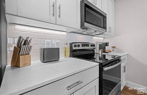 Bentonville Apartamento | Luxury 2 King bed 2 bath Apt, Pool, Fire Pit, Top Golf, Walmart AMP, Free "P"