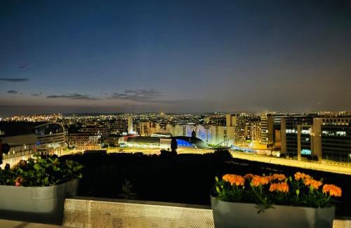 Puteaux Apartamento | Luxury 2 rooms Apartment with balcony