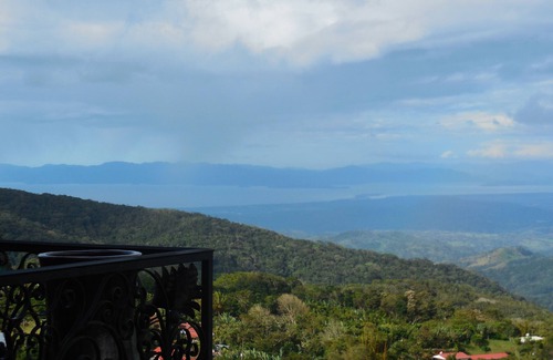 San Ramón Apartamento | Lujo de 2 pisos, espectaculares vistas al mar y a la montaña, centro de los sitios de Costa Rica