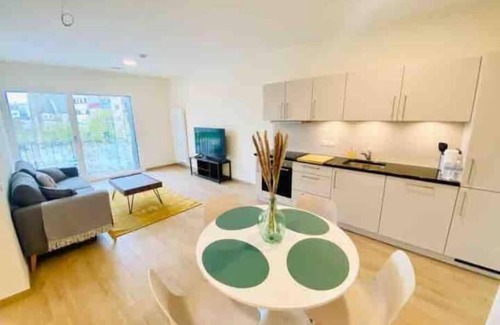 Hollerich Apartamento | Luxury 2023 Flat in city center. Parking