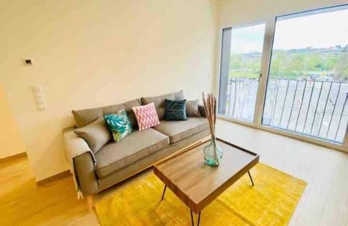 Hollerich Apartamento | Luxury 2023 Flat in city center. Parking