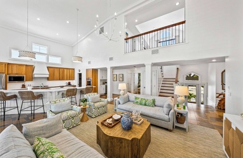 Boca Grande Casa | Luxury - 255 Wheeler - 6 bedrooms - sleeps 12 - Pool - 2 block from the Beach!