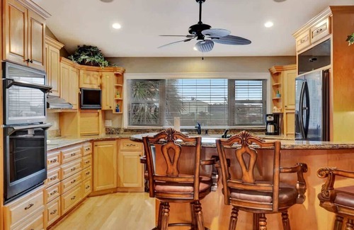 Independence Square Apartamento | Luxury 2B/2B Oceanview, Beach Access, Prvt Balcony