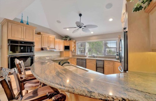 Independence Square Apartamento | Luxury 2B/2B Oceanview, Beach Access, Prvt Balcony