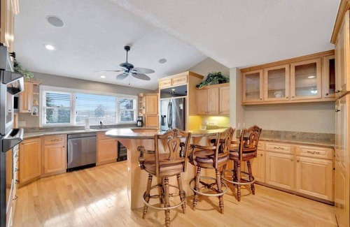 Independence Square Apartamento | Luxury 2B/2B Oceanview, Beach Access, Prvt Balcony