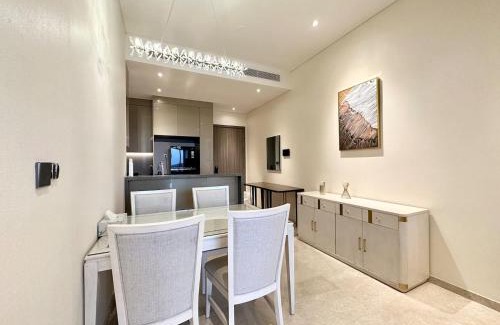 Da Kao Apartamento | Luxury 2bd W Rooftop Bar & Pool In Saigon Center