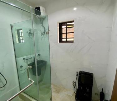 Lagos Apartamento | Luxury 2bed, 24hrs light, Netflix, WiFi in Gbagada